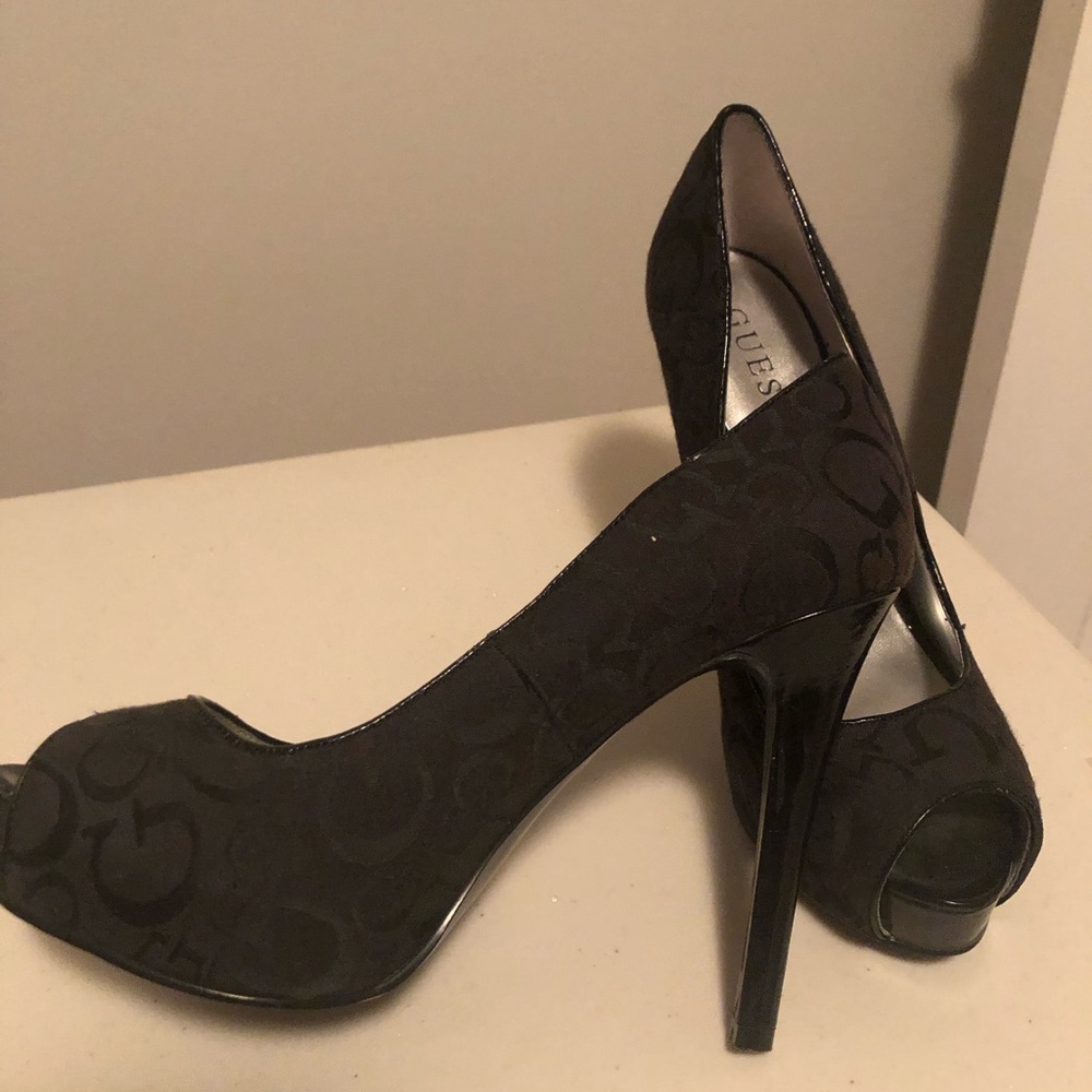 GUESS HEELS